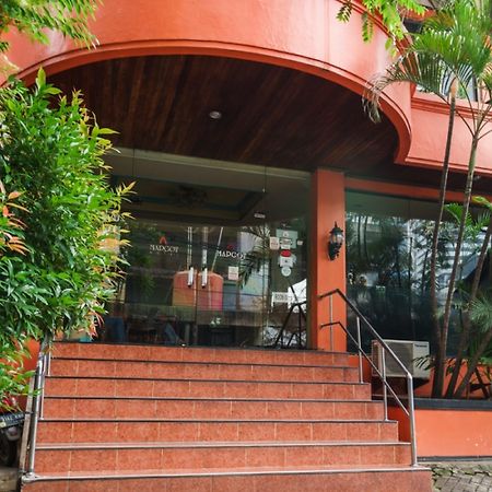 Reddoorz @ Jalan Jaksa Yakarta Exterior foto